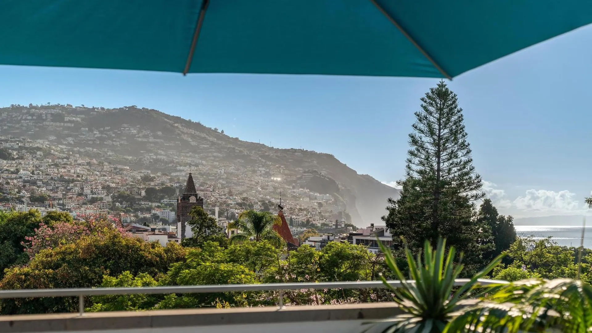 Hotel Madeira Funchal  3*, Funchal (Madeira)